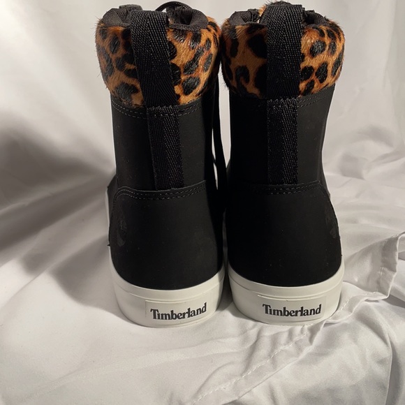 High Top Timberland Shoes with Leopard Detail - Picture 6 of 6